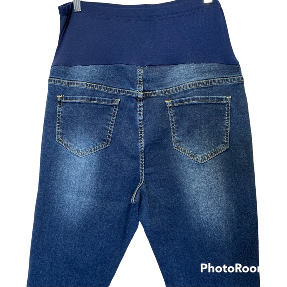 Shein Ripped Maternity Jeans - Picture 4 of 4